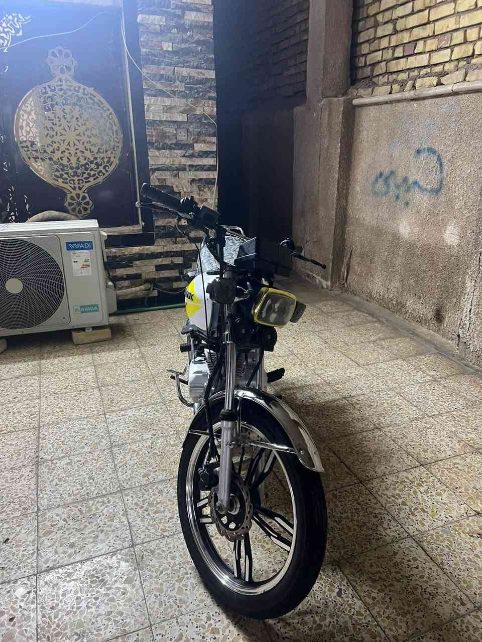 سلام عليكم دراجه ايراني خمسه كير دراجه جاهزه سلف وهندر جاهزه كهربائيات كلها شغاله مكينه جديده السعر 375 وبيها مجال قليل مكاني بغداد الحسينيه الراشديه رقم الهاتف ***********
