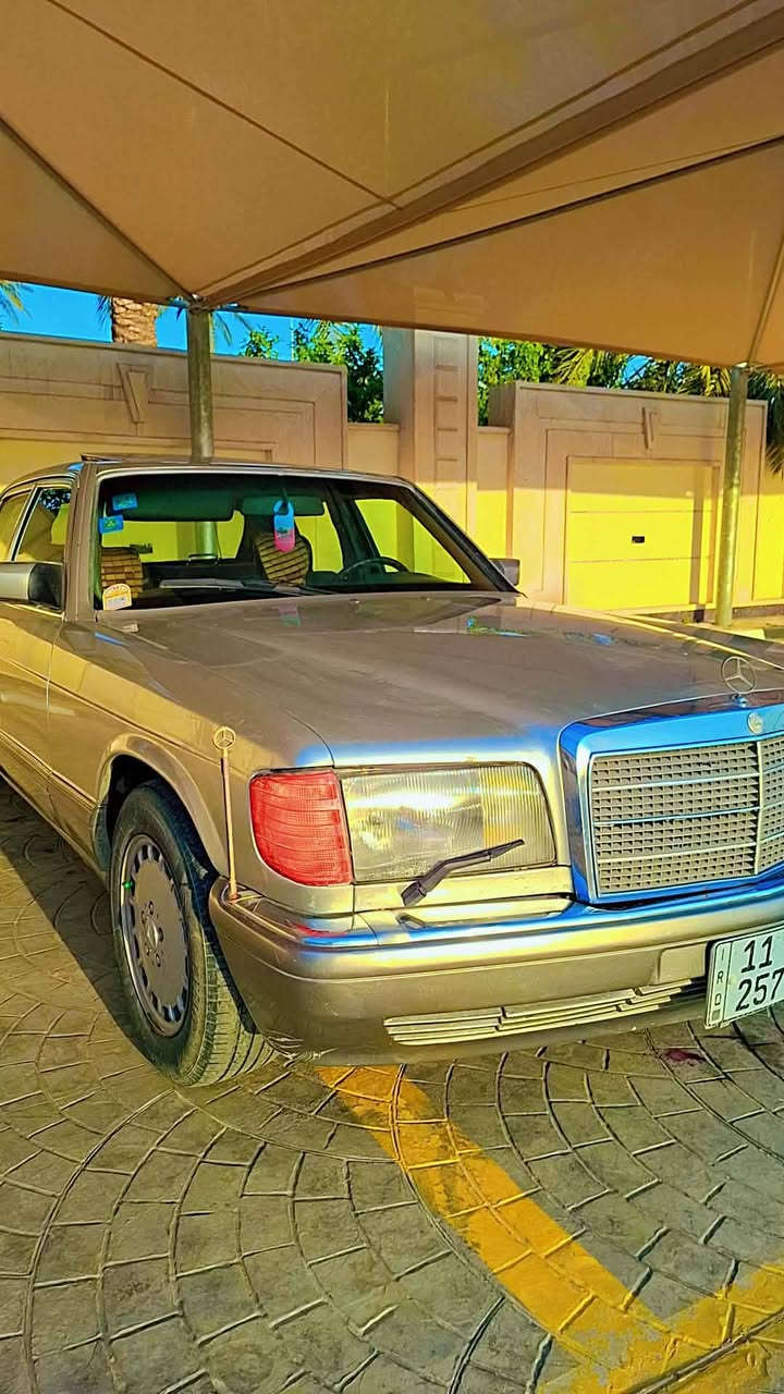 سلام عليكم 
مارسدس جامبو باب قصير 1987 سيارة  بلاد گير مكينه  تبريد شغال فقط منقص غاز رقم بغداد هزه جديده السياره مصبوغه عام للجماليه أثر جراد بدون حادث 72 وبيها مجال حگ الجيه مكان السياره بغداد ***********
