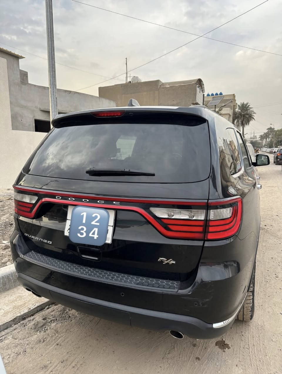 السلام عليكم 

للبيع دورانكو  موديل ٢٠١٦  وارد امريكي وضربتها موجودة بالصور  
•اللون اسود 
•ماشية ٨١ الف ميل 
•بصمة تشغيل  
• كامرة خلفيه دوارة 
• محرك 6 سلندر 3600 
• كير 8 نمرات
• نظام التوقف الذاتي (مانع تصادم)
• نظام SPORT و ECO و NORMAL 
• حساسات خلفية
حساسات امامية 
• مثبت سرعة
•إطفاء وتشغيل المحرك عند التوقف
• مانع انزلاق 
•نيكلات في يدات الأبواب والشباك الأمامي والمرآت الجانبية 
•شفتات في الستيرن 
•گير ماوس 
•بصمة أبواب 
• شاشه دجتال ( شاشه اعطال و قراءات رقميه) 
• فور ويل 4x4 Auto
* دفع رباعي 4x4 . 
* فرش المقاعد من الجلد . 
*المقاعد الأمامية كهربائية .
•كشنات كهربائيةتدفئة+ستيرن تدفئة.
•بصمة تشغيل .                                     
•داخل جلد بيجي.                                                     •أربع قطع تبريد  .
•كشنات ملكية منفصلة 
•شاشة كبيرة تدعم نظام كاربلاي.
•تم عمل أدامة قبل ايام لحدادية الصدر  

رقمها سليمانية واحولها مباشرتاً بأسم المشتري 

سعرها 21,000$ وبيها مجال 
  

العنوان / بغداد - الوزيرية 
للأتصال على الرقم ***********
