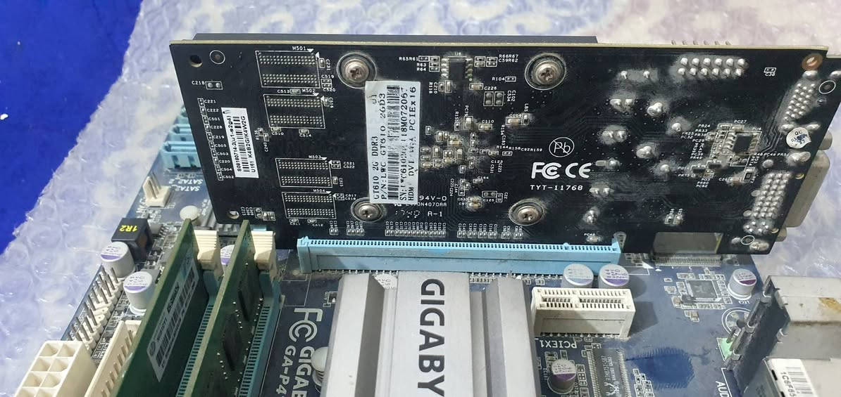 سلام عليكم متوفر مذبورد ddr3 مع معالج ci5 مع مبرد مع رامات 4 غيغا مع كارت شاشة 2 غيغا
 مع هدايا معالجالات عدد ٢ ddr3 وكابلات ساتا
كلهن ب ٣٥ مع التوصيل


**إذا كنت صاحب هذا الإعلان وتريد حذفه لأي سبب، رجاءا أرسل رسالة إلى الدعم الفني**