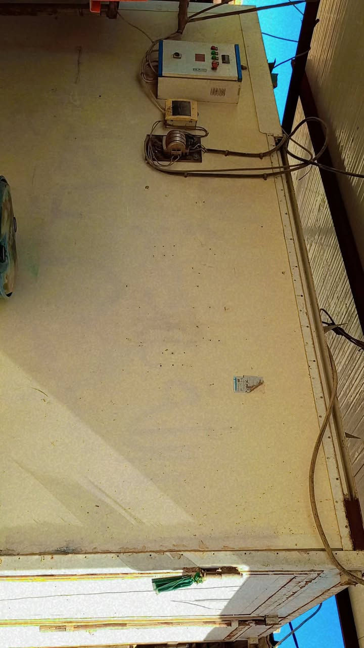 سلام عليكم براد للبيع  حاويه الماني  السعر 50 ورقه الجهاز طرحي الماني *********** المكان بغداد
