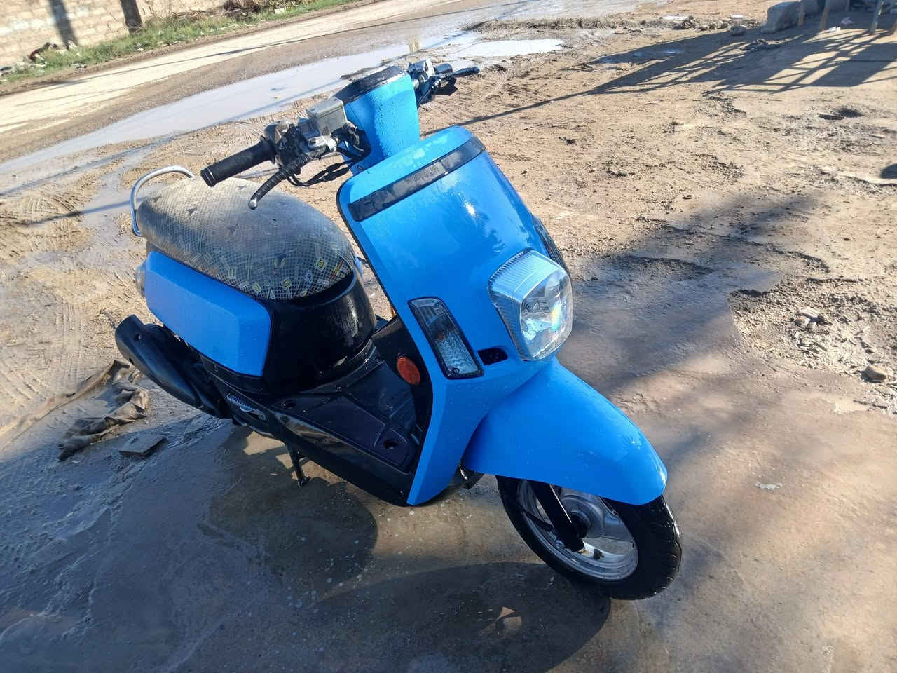 سلام عليكم
ماكس بوليس ٢٠١٣
نوزل دراجه حلوه ناعمه وكامله كل نقص مابيهه 
السعر ٧٥٠ وبيهه مجال مراوس هم يرهم 
***********
