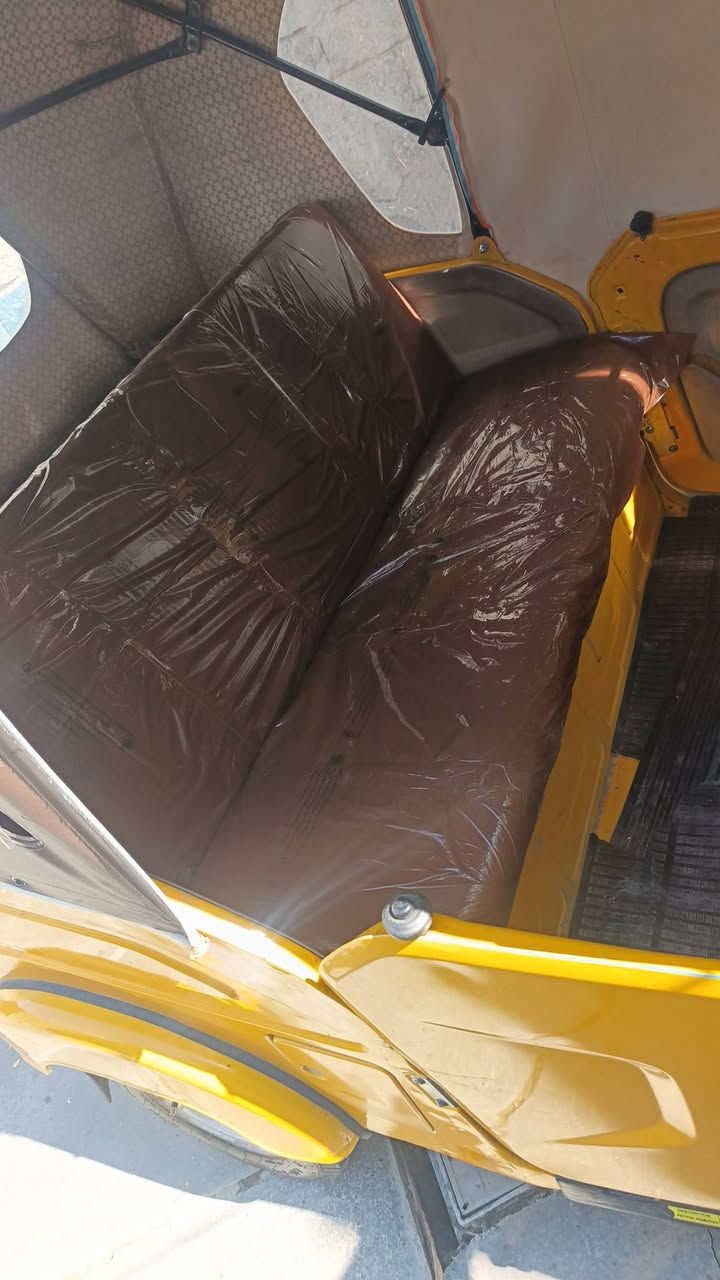 السلام وعليكم تكتك 21للبيع مكينه مجفته تجفيت شركة جديد بيهة بارد يم البك لايت فقط البقيه مكفوله سعر 7و300 مكان بغداد العبيدي الاستفسار الاتصال ***********
