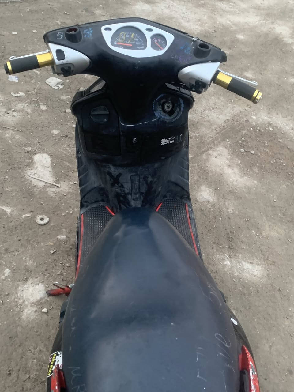 سلام عليكم شباب دراجه سكنس نثيه 140 بيه كلجات رياضي وصلنصه وقبق فلاوين دراجه بيه نضوح من جهات لكلاجات جبنه طاكه كهربائيات كلا شغاله كيجات سرعه بازين كلا شغال كفرات نضيفه دبلات نضيفه سعره 300 بيه مجال بصيط مكاني بغداد مدينه اصدر رقمي ***********
