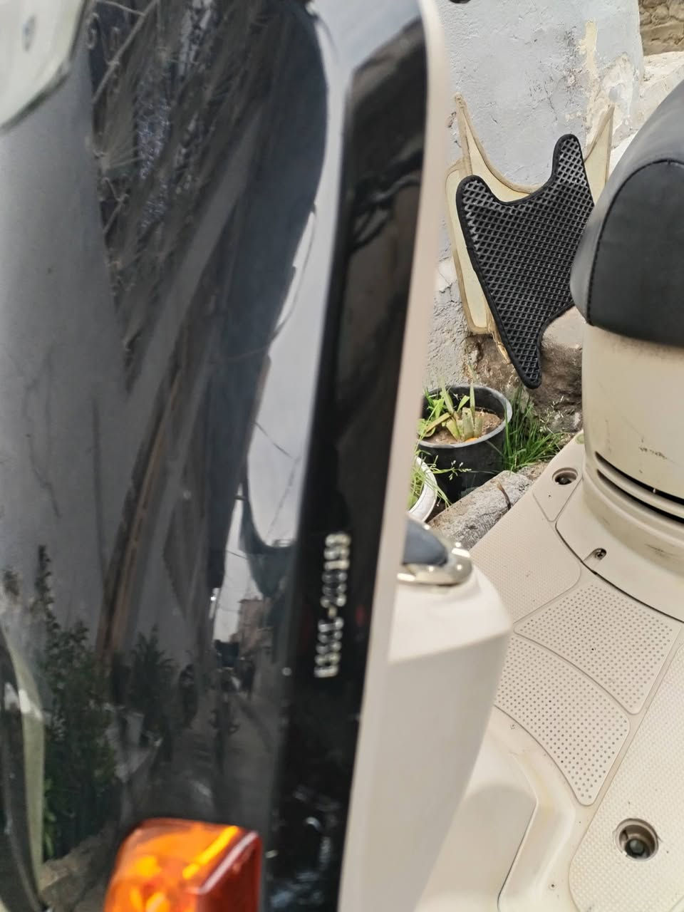 سلام عليكم
دراجة بوليس
داخل كريمي
ختم واحد داخل وخارج
مليون وبيه مجال
العنوان سدة الهندية
رقم الهاتف ***********
