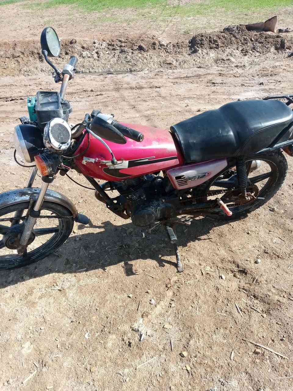 السلام عليكم.
دراجة للبيع نامه. موديل 18.كلك كلك. اوراقها ضاعت مني.. الدراجه اتكفل بيها كفاله عامه عشائر.. 

السعر 275.وبيها مجال  للشراي. يجي ويدلل. مكاني قضاء الرفاعي 

 الرقم («‏‪***********‬‏»)
