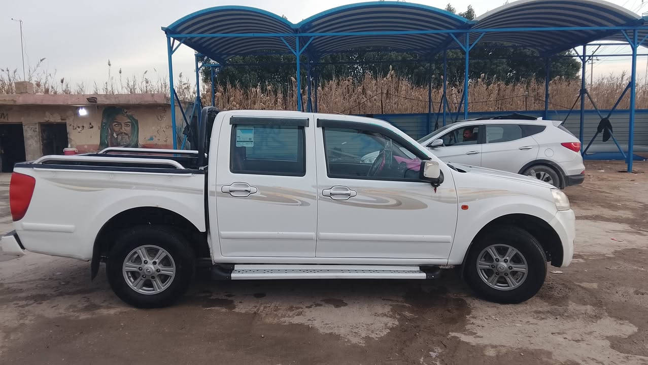 السلام عليكم للبيع كريت ويل 2015 رقم ذي قار نكليزي مصفره هيئه وغرامات.   السياره مكفوله. كفاله عامه صدر  محرك كير تخم تاير. تبريد سنويه 28 تحويل مباشر   مكان ناصريه شطره    سياره جديده مال جناي.  السعر 88 وبيها مجال للستفسار اتصال عل رقم ***********
