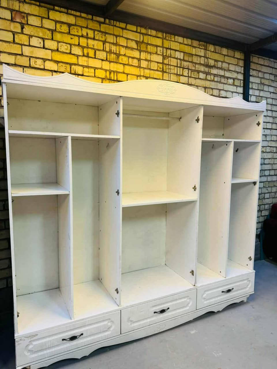 غرفه ترڪي مديل كانتري مستخدم 🇹🇷
6قطع 
نضافه 80\💯
نضام ابواب 💢
السعر 550قفل 💸
مع شد🪛 ونقل 🚚  مجاني  داخل بغداد  محافظات بكروه


**إذا كنت صاحب هذا الإعلان وتريد حذفه لأي سبب، رجاءا أرسل رسالة إلى الدعم الفني**