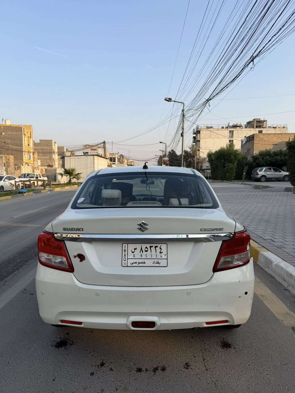 السلام عليكم
سوزوكي دزاير 2018 
خليجي استلام شركة
رقم بغداد باسمي تحويل ثاني يوم
ماشية 55 
مواصفات عادية 
بدون قطرة صبغ 
موضح بالصور شنو بيها وباقيات على حطتهه 
جاملغ الامامي يرادلة نصة صبغ 
يرادلهاا ترتيبات 
سيارة حلوة ونظيفة كير محرك صدر تبريد كلة كفاله 
مكاني بغداد حي القاهرة 
سعرها مناسب  (83)  وبي مجال مال جيتك

***********
