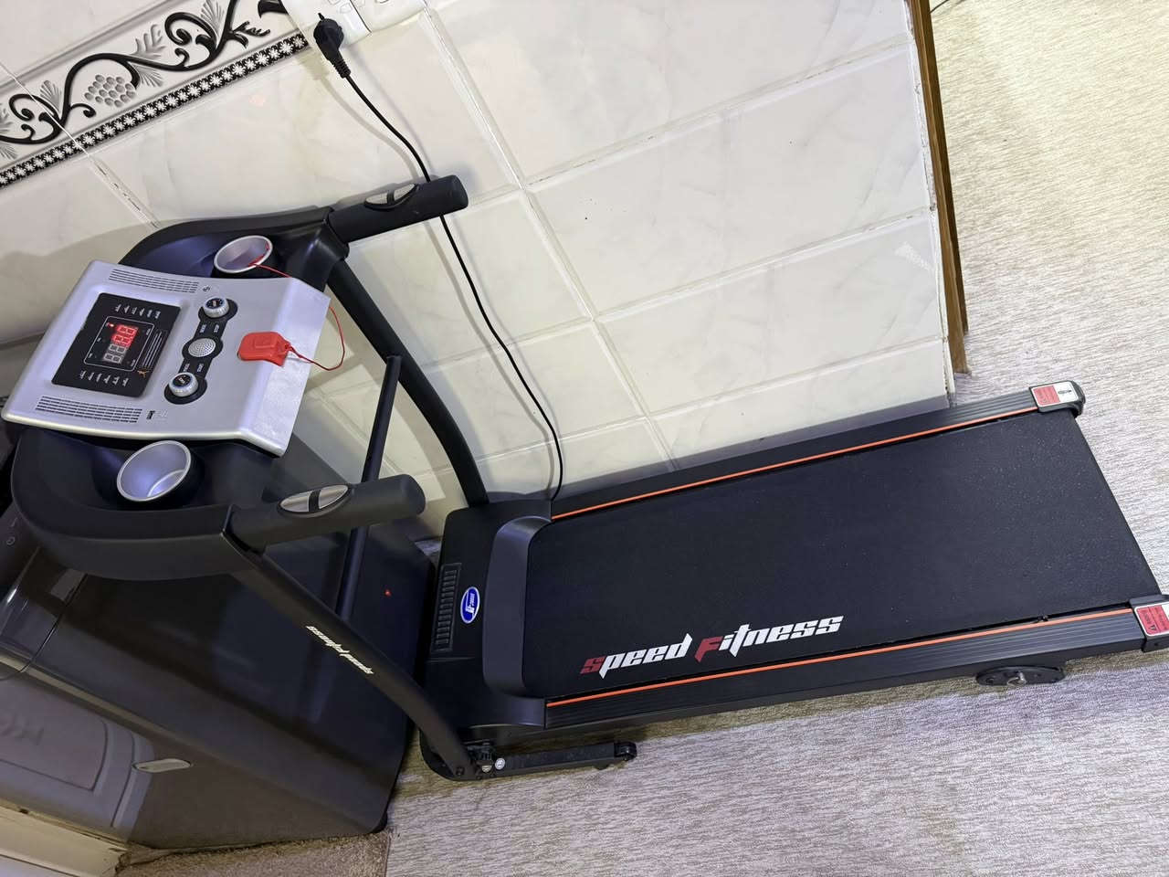 عنوان بغداد السعر 180 الف
بجهاز جري كارديو للتمارين سهل الاستعمال داخل المنزل ويمكنه التنقل بعجلاته لسهولة

استخدامه

مستعمل شي كلش قليل

Speed Fitness اسم الجهاز من ماركة

للشراء التواصل مع الرقم

0774 777 9511
