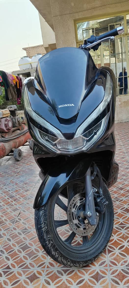 PCX
جيل ثالث للبيع دراجه ماشية 22 الف حالياً
 برغي ممفتوح بيها تجي وتجيب وياك فيتر وتفحص وتقتنع وشايف خيرة
سعر الدراجة (12.5 $) اثنعش ونص وبيها مجال للشراي
مكاني بعقوبة للتواصل واتساب او اتصال فقط

0770 732 4284
