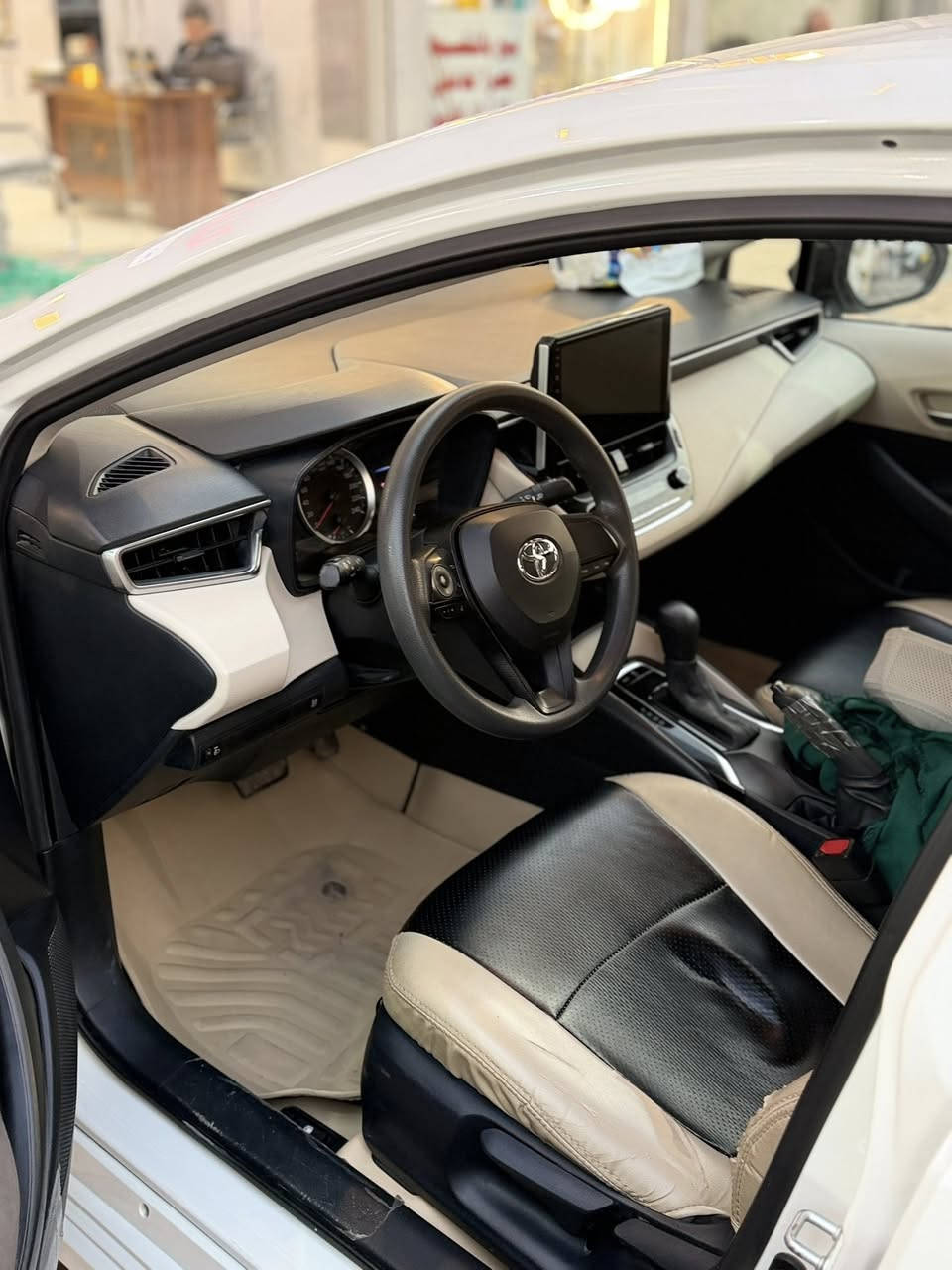 السلام عليكم كورلا لبيع موديل 2021 مكفوله كفاله  عدا شبرين بارد محركها 1600ماشيه 105بسمي تحويل مباشر هاتف ***********
