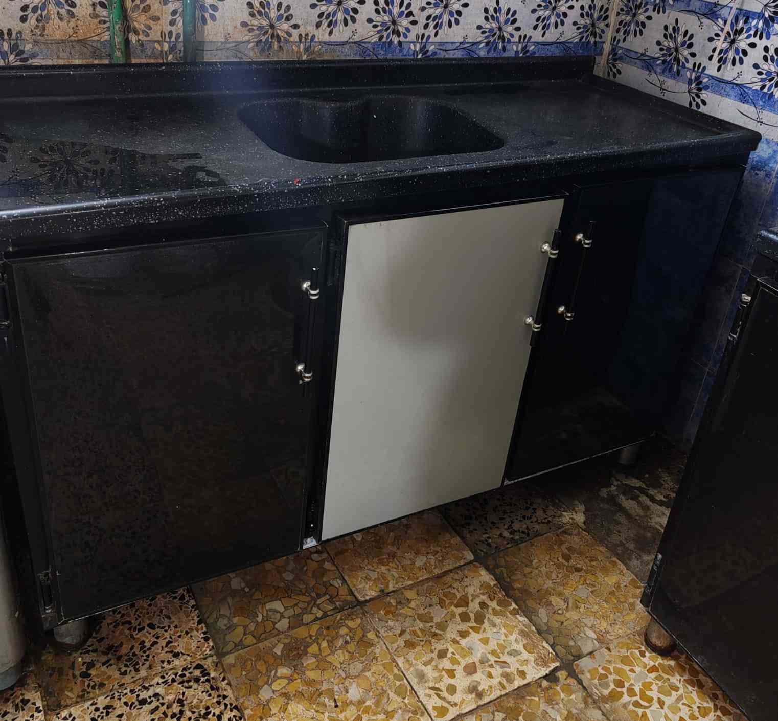 السلام عليكم كاونتر جديد استعمال كلش قليل سنك متر ونص والكاونتر متر ونص


**إذا كنت صاحب هذا الإعلان وتريد حذفه لأي سبب، رجاءا أرسل رسالة إلى الدعم الفني**