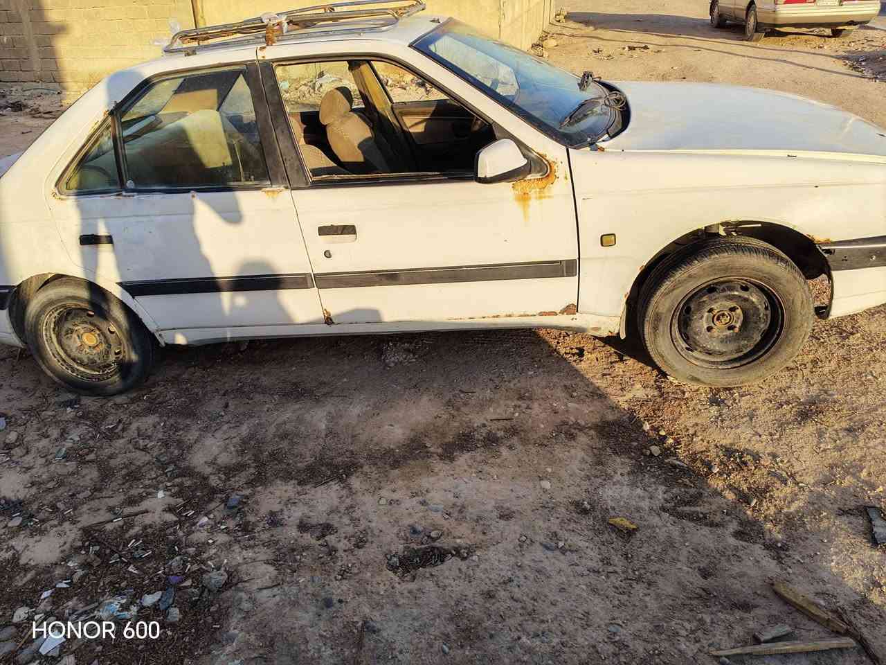 بيجو 405
مكينه بيه خيط تبخير  حداديه جديده  رقم بصره راعيه موجود يمي  السعر 17 وبيه مجال
رقم ***********
