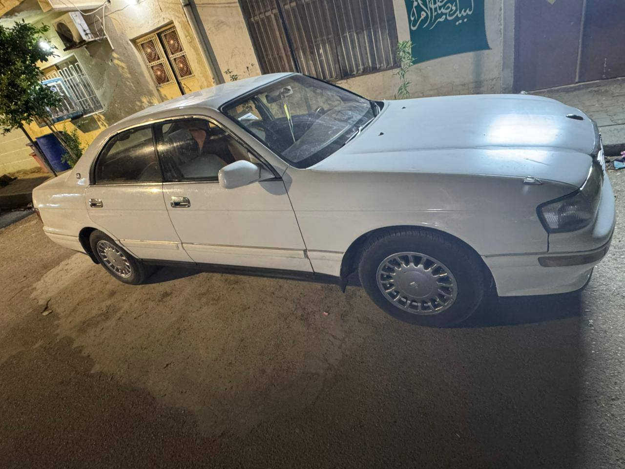 بطه كراون منفصل موديل ١٩٩٣ رقم بغداد مكان بديالى السعر ٥٥
بيع او مراوس الشراي يتصل 
***********
