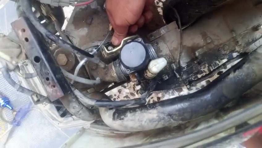 السلا م عليكم شباب دراجه بوليس كوم حديد تشتغل بس كابريتر تعبان والهندر خرط الدراجه تشتغل كامله المكان مدينه الصدر *********** السعر 200
