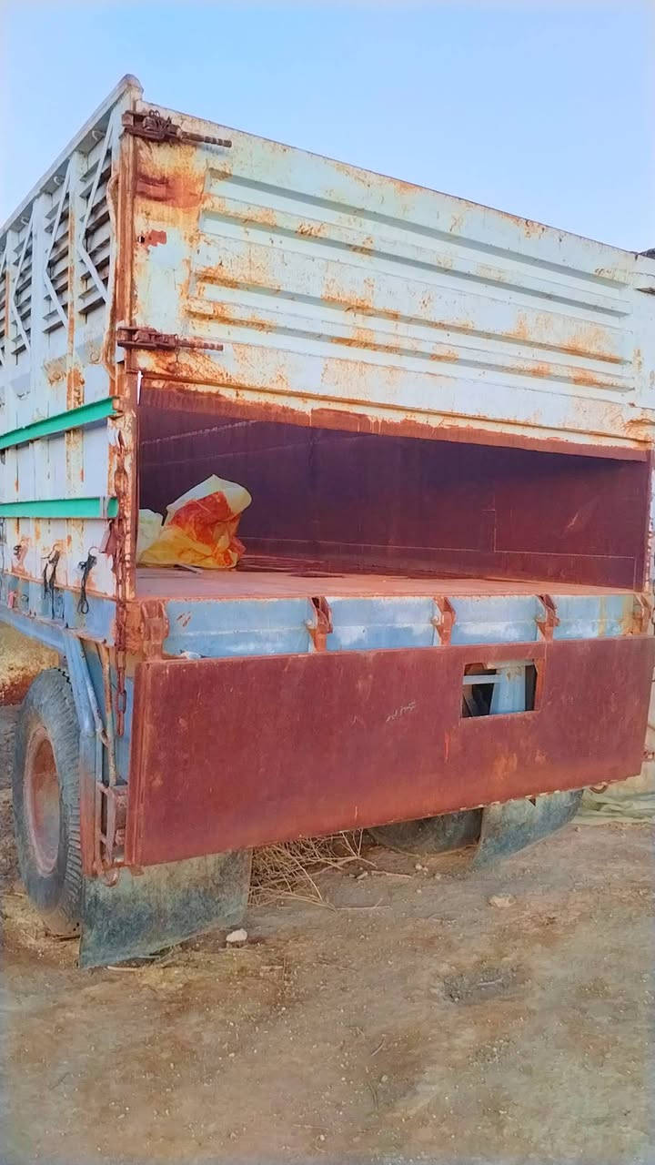 سلام عليكم عربنه للبيع مكني الفلوجه سعار 8.250 وبيه مجل راقم ***********
