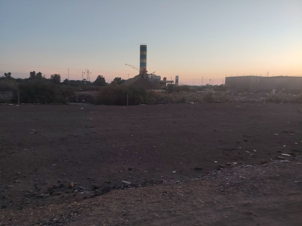 السلام عليكم.
قطعة أرض للبيع طابو زراعي سند 25 الموقع المحاويل قرب الشارع العام خلف معمل بيت فرمان المساحة 250.. السعر 45 قابل للتفاوض للاستفسار الاتصال على الرقم الهاتف ***********
