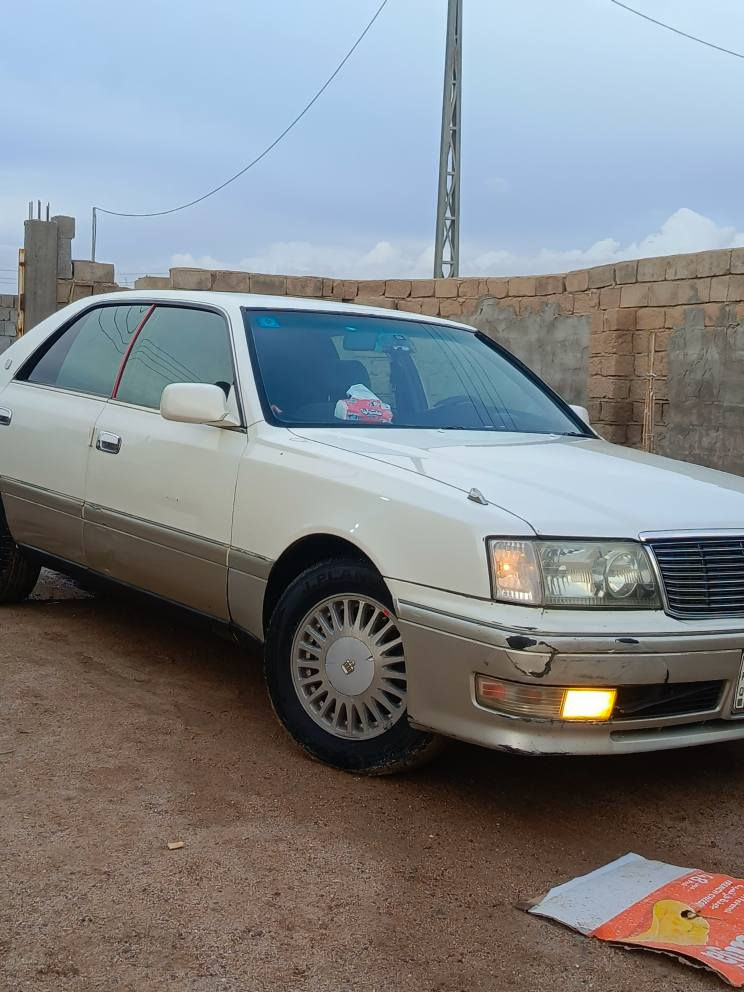 راس الثور فلات موديل 1996 رقم بصره دولي باسمي شرط التحويل مكفوله من الكص والنقل والوصوليات كرستال اصل الايت ابو عيون مشط جديد كاردن جديد بيها معجون بالباب خلف السائق الإطار الجوه وكم قطعه صبغ جراد 
المكان البصرة قضاء الدير 
90 وبيها مجال 
*********** القرنة, البصرة
