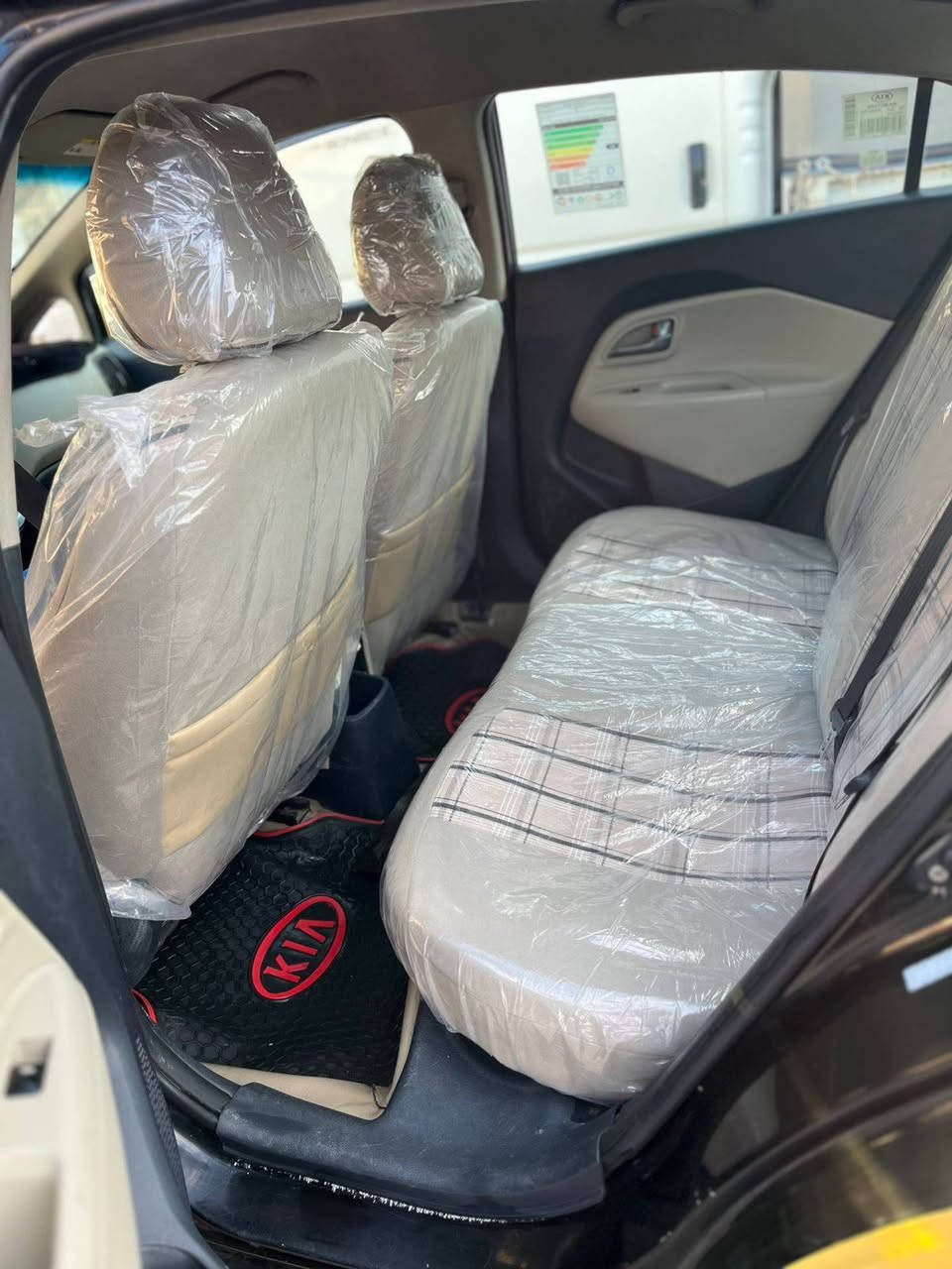 سلام عليكم 
ريو 12 وارد امريكي محرك 1600 جيتي سياره كير ومكينه خير من الله تخم تاير جديد وسونر موضح بل صور   ''.. الستفسار عله هاذ الرقم ***********
