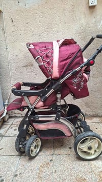 عربانة اطفال نضيفة استعمال قليل  السعر :80وبيها مجال  الرقم :077102793...