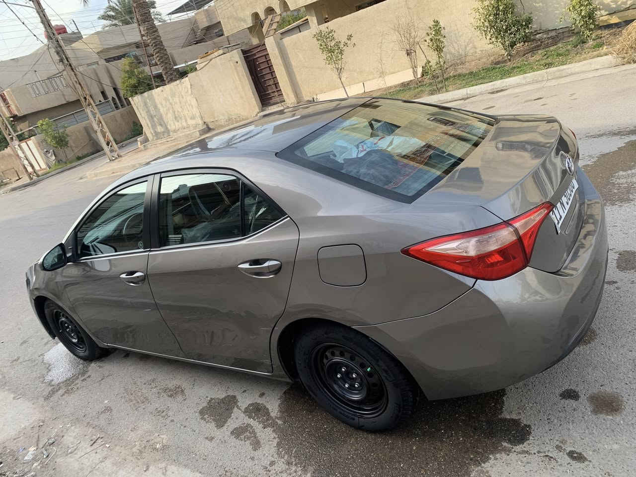 السلام عليكم للبيع كورلا 2018 LE
وارد أمريكي السياره مكينه كير حداديه تخم تاير تبريد كله جاهزه 
السياره حادثه جاملغ خلفي وقبق جنطه وبدون دواخل وبيها مكانات 
صبغ أبيع احزام ملاحظه السياره بدون أي دواخل رقم بغداد بسمي 
تحويل مباشر السياره دواخل مدوشمه جديد السعر 128 وبيها مجال رقم الهاتف ***********
