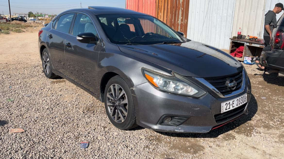 سلام عليكم 
التيما 2017 رقم سليمانية فول مواصفاتSL
 كشن جلد وكهرباء وتدفئة وستيرن تدفئه ورادار جانبي وفتحة سقف
ضرر قطعة وحدة بدون دواخل صدر تايرات محرك كير مكفول بدون ايرباك ماشية 102 الف مايل 
مكاني ديالى - كنعان
 السعر 143 وبيها مجال بسيط
***********
