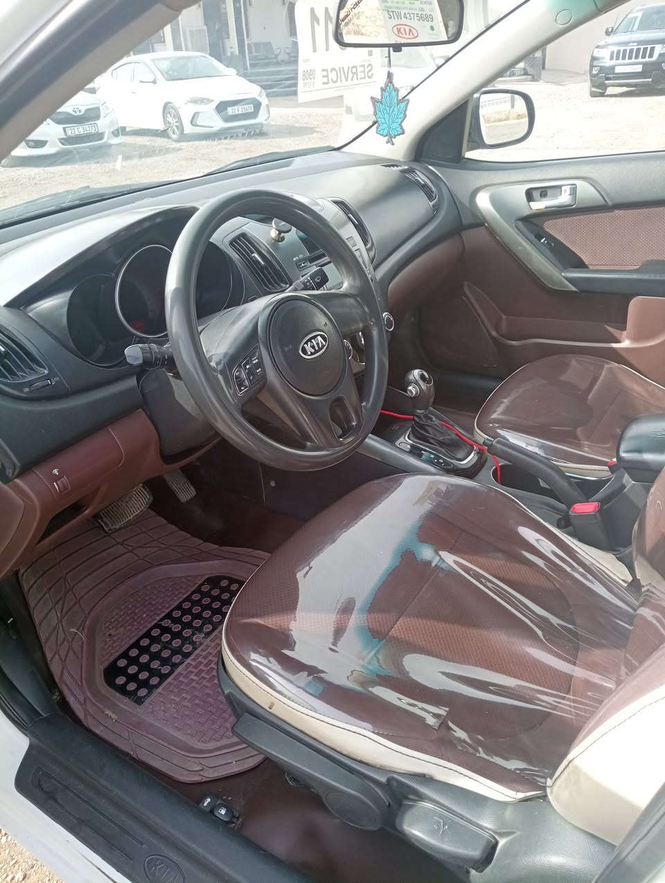 للبيع كيا سيراتو 2011 – أبيض

السيارة بدون ضرر
الداخل لونين 
 صبُق دوسات فقط  نص فول
المحرك والكير شرط 
تخم تاير صدر جديد أمامي وخلفي
التدفئة والتبريد: شغال 
كهربائيات الكل  شغالة 
شرط التحويل
📞 للتواصل: [***********]
