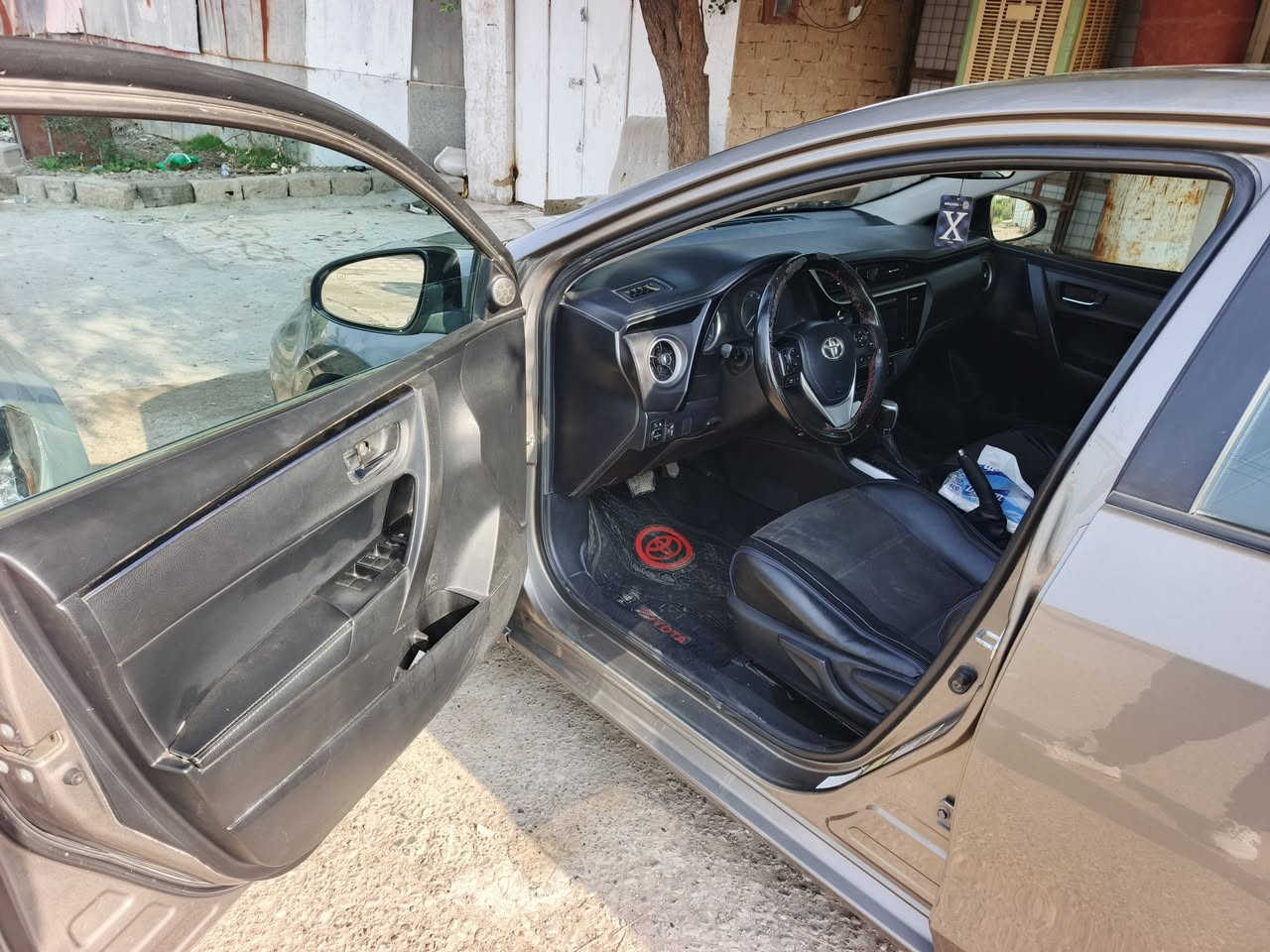 السلام عليكم كورلا 17se رقم أربيل حادث بنيد ب130 وبيها مجال ديالى المقدادية ***********
