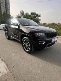 جيب كراند شيروكي لمتد 2018 رقم بغداد للبيع او مراوس صور الحادث بالمنشو...