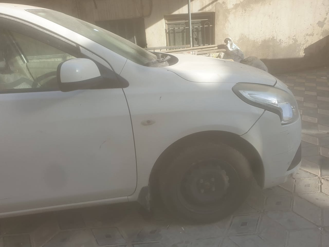 السلام عليكم
من رخصة المدير المحترم

سني هندي ٢٠١٨ بليته زرقاء ماشية ٥٥ ألف بأسمي مكاني بغداد كريعات سعرها ٩٠ وبيها مجال رقم الهاتف ***********
