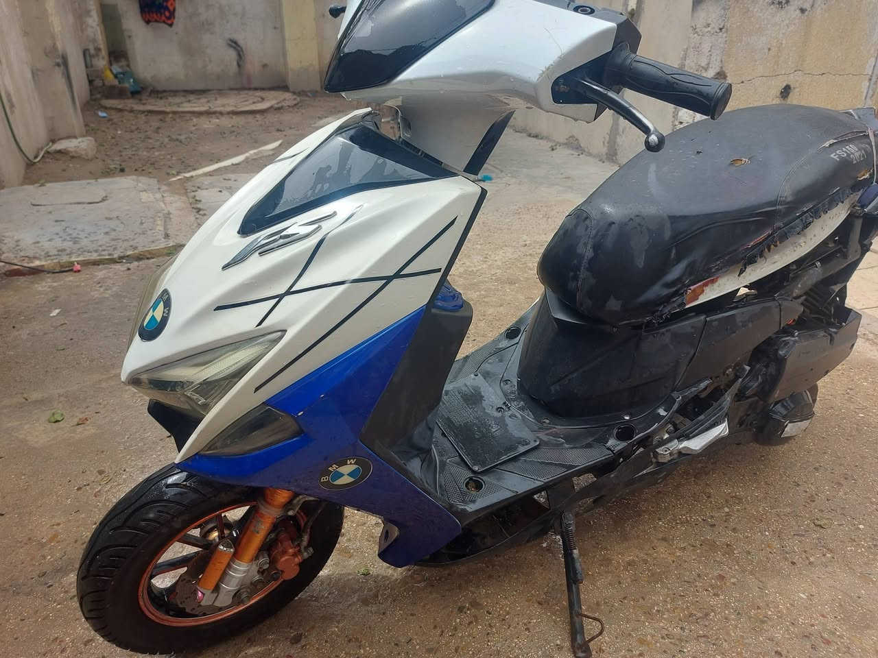 دراجه كوم حديد محركها تعبان مابيه كابريتر كهربائيات شغاله سعر 100 الف


**إذا كنت صاحب هذا الإعلان وتريد حذفه لأي سبب، رجاءا أرسل رسالة إلى الدعم الفني**