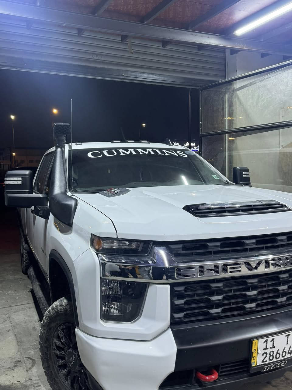 السلام عليكم للبيع سلفرادو 2500 HD  مواصفات LT شاشه كبيره كشن كهربائي تدفئه كشنات تدفئه ستيرن محرك 6.600 بانزين ماشيه ٥٣الف كيلو رقم بغداد بأسمي باب طويل بدي قصير عليها كزوز وشوته بس الشوته بس شكل ما رابطها صور الحادث بلمنشور     للتصال 
***********
