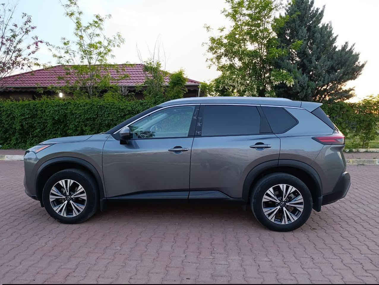 سلام عليكم
نيسان روج موديل2023
سعر  180 ورقه مرقم جاهز

محرك 3 بستن توربو
جاملغ الامامي يمين مبدل شركه بدون صبغ
السيارة بدون صبغ فقط دعاميه الامامي شرط الفحص
بجم كبس  شركه 
ايرباك ستيرن و دشبول طاك و مرجع سستم شركه
رقم شاصي  5n1bt3bb9pc743289
ماشيه 51الف ميل
مواصفات SV AWD فول مواصفات
بانوراما
دبل اكسل
4 ابواب بصمه
شغال عن بعد
كشن جلد و كشن هيتر
رادار امامي و خلفي و جوانب 
اتو ستوب
تحديد مسار
حساسات خلفي 
بريك بصمه
بردات خلفي بلادي
تحكمات فول
5 انظمه للقيادة
باب صندوق كهربائي
كامره خلفيه 
ويل كب كروم بلادي
حجر بيئه و رادار و راديترات كلها بلادي شركه
رقم اربيل باسمي /رقم و هزه جديد
سيارة في اربيل شركة نورالبصرة
بيع فقط✋ شراي يتصل
***********
*********** أربيل, العراق
