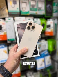 آيفون 16 برو ماكس • ٢٥٦ • بطارية 100%