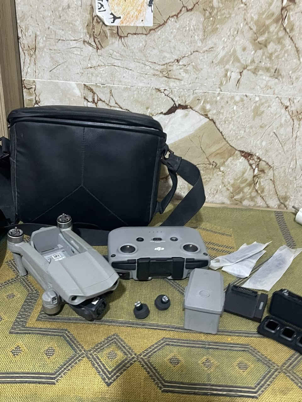 درون مافك AIR2
لبيع  تشوش عليه  وكعت بستان مو على صبه  ابيعها على وضعها  وياها ملحقاتها كامله وريشات هم بيها مشتريلها. يعني تأخذها تصلحها وتشتغل عندك


**إذا كنت صاحب هذا الإعلان وتريد حذفه لأي سبب، رجاءا أرسل رسالة إلى الدعم الفني**