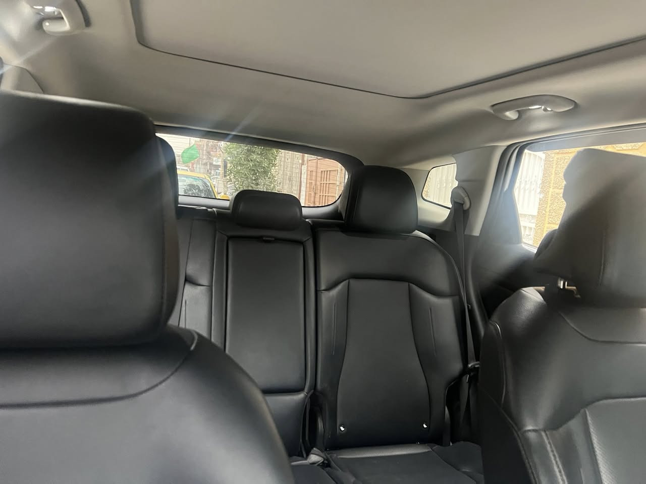 سلام عليكم سبورتج موديل 2023 للبيع سياره فول 1/1 حادث امريكه نص ربع بنيد ولباقي مقفول مابيهه قطرت صبغ كلش جديده حداديه كير مكينه  عنوان بغداد رقم ***********
