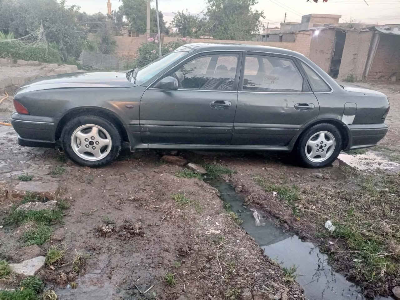 السلام عليكم
مكلف بنشر للبيع او معارض كير عادي حسب القناعه كاربون بانزين 

موجود شرط الوكاله والتحويل هوا صاحبه الشرعي هاذا رقم صاحبها بي وتساب ***********
