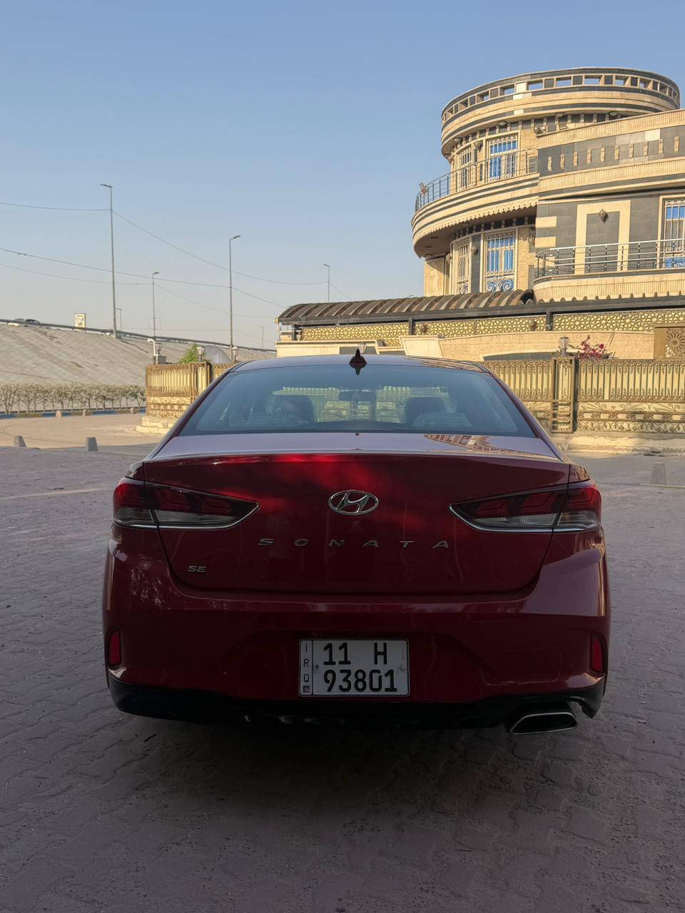 سلام عليكم سوناتا 2018حادثه بس باب راكب فقط سيارها كلش جديده  شاشه جبيره سياره ما بيها نقص برقي بجم كبس  بيها مضومه زنون جديده تخم تاير جديد حداديه جديده سياره حلالها من صور بيها كلير من امريكا 4قطع محرك كير مكفوالات مكان سياره بلديات سعر 130بيها مجال رقم ***********
