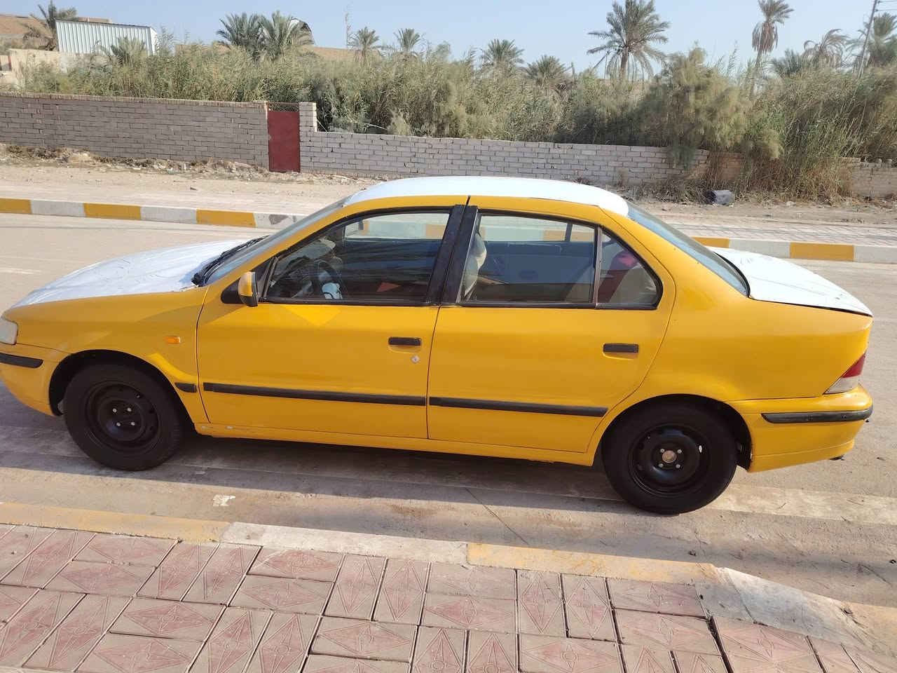 السلام عليكم للبيع سمند ٢٠١٠ مصفره هيئه غرامات كير ومكينه جدد بلشرط السياره خير من الله راعيه يريد مداور السعر ٢٦ وبيه مجال الاستفسار ***********
