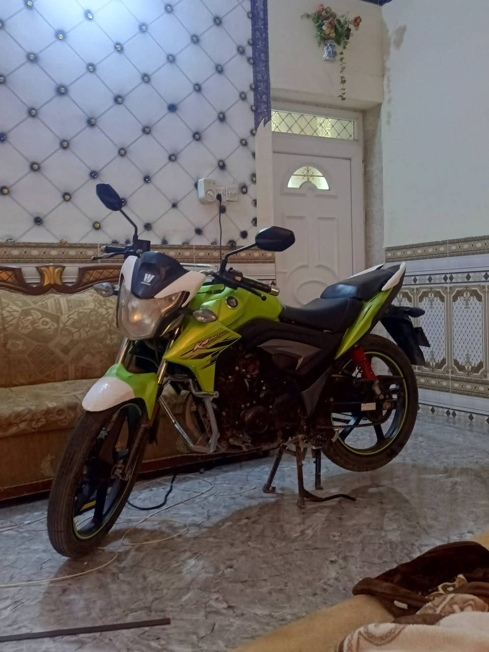بسم الله هاوجي موديل ٢١مسجل رقم أنبار مكفول من كلشي مطور نضيف ما متعوب السعر ١٤ورقه ونص وبي مجال قليل جداً  ويرهم مراوس بستوته   لتصال على الرقم ***********.  مكلف بأنشر  لا تراسل صفحه أتصل على الرقم
