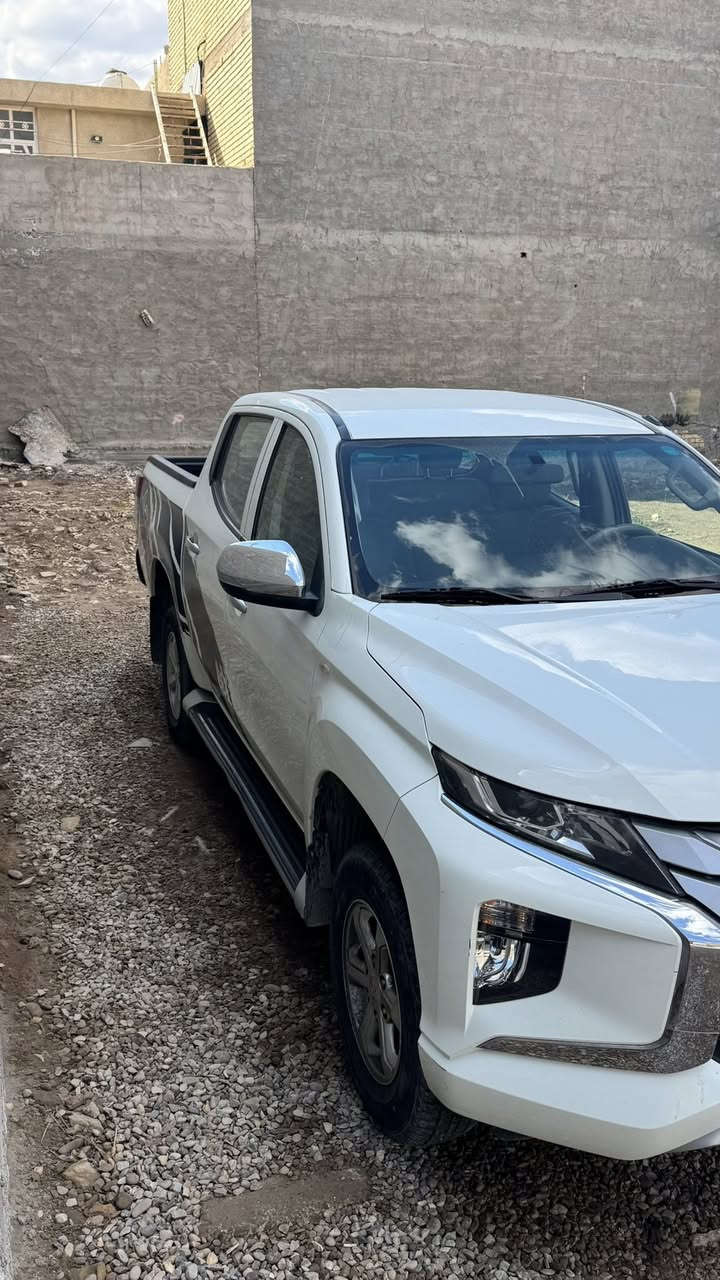 سلام عليكم مسيوبيشي فور ويل للبيع رقم اربيل موديل 2022
مكفولة فقط بارب بيها بسيط وسونار منشور معه صور ماشية 87 
سيارة ديزل يعني كاز مكانها بغداد رايدها 220 بيها مجال ***********
