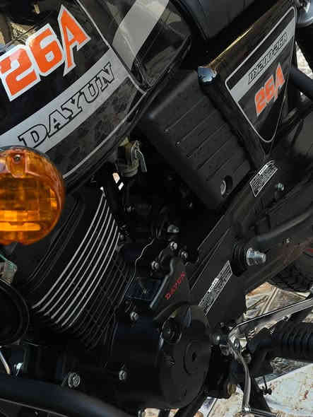 السلام عليكم دراجه دايون موديل2025 محرك 200  اخت الزيرو استخدام شخصي بلحقيقه احلى من الصور مكان ديالى ناحيه السلام للاتصال ***********
