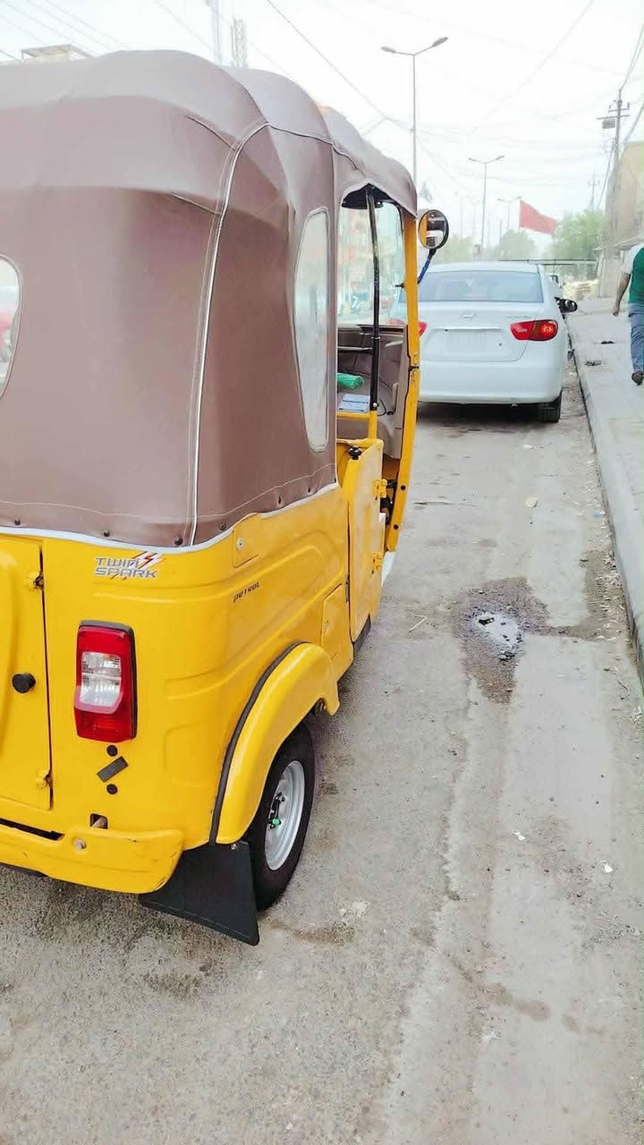 السلام عليكم
تكتك موديل 23 شهر ال 1 اخر وجبة 
مكفولة كفالة عامة السعر 8 و 500 وبيها مجال 
المكان كفائات العبيدي للاتصال والاستفسار 

‏‪***********‬‏
