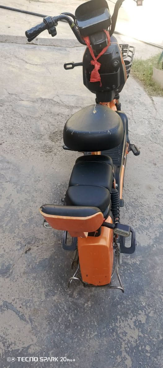 بسم الله الرحمن الرحيم
للبيع ماطور شحن موديل 24
بطاريه عدد4 سرعه 80
سعر 250 الاتصال ***********
