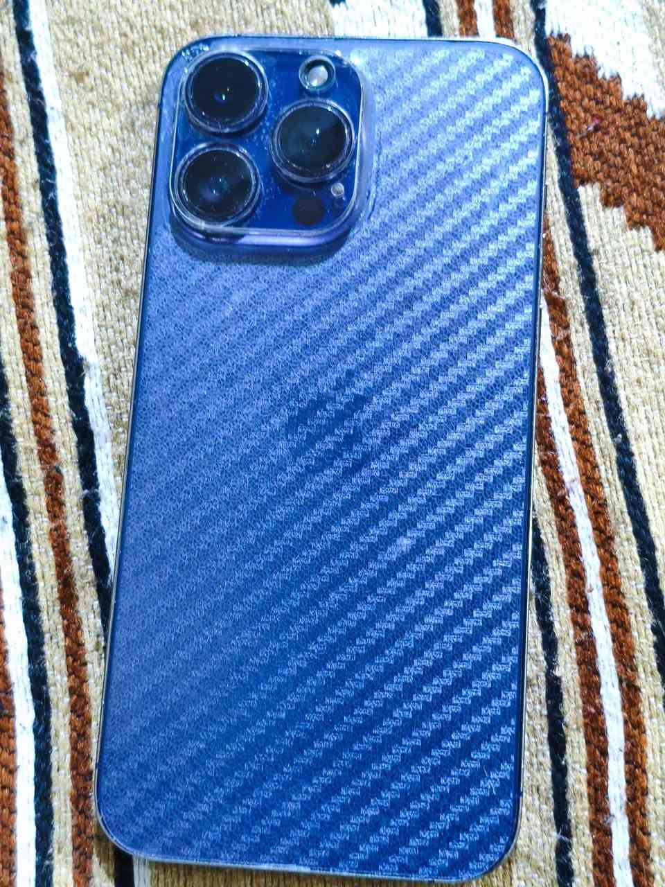 جهاز للبيع ايفون 14برو ماكس 
شرق اوسط 
بطاريه 85 
الجهاز مكفول ماداخل اي تصليح 
بس فطر بسيط بل ضهر مامبينه 
السعر 800 
*********** 
مكاني بغداد ماعدي توصيل
