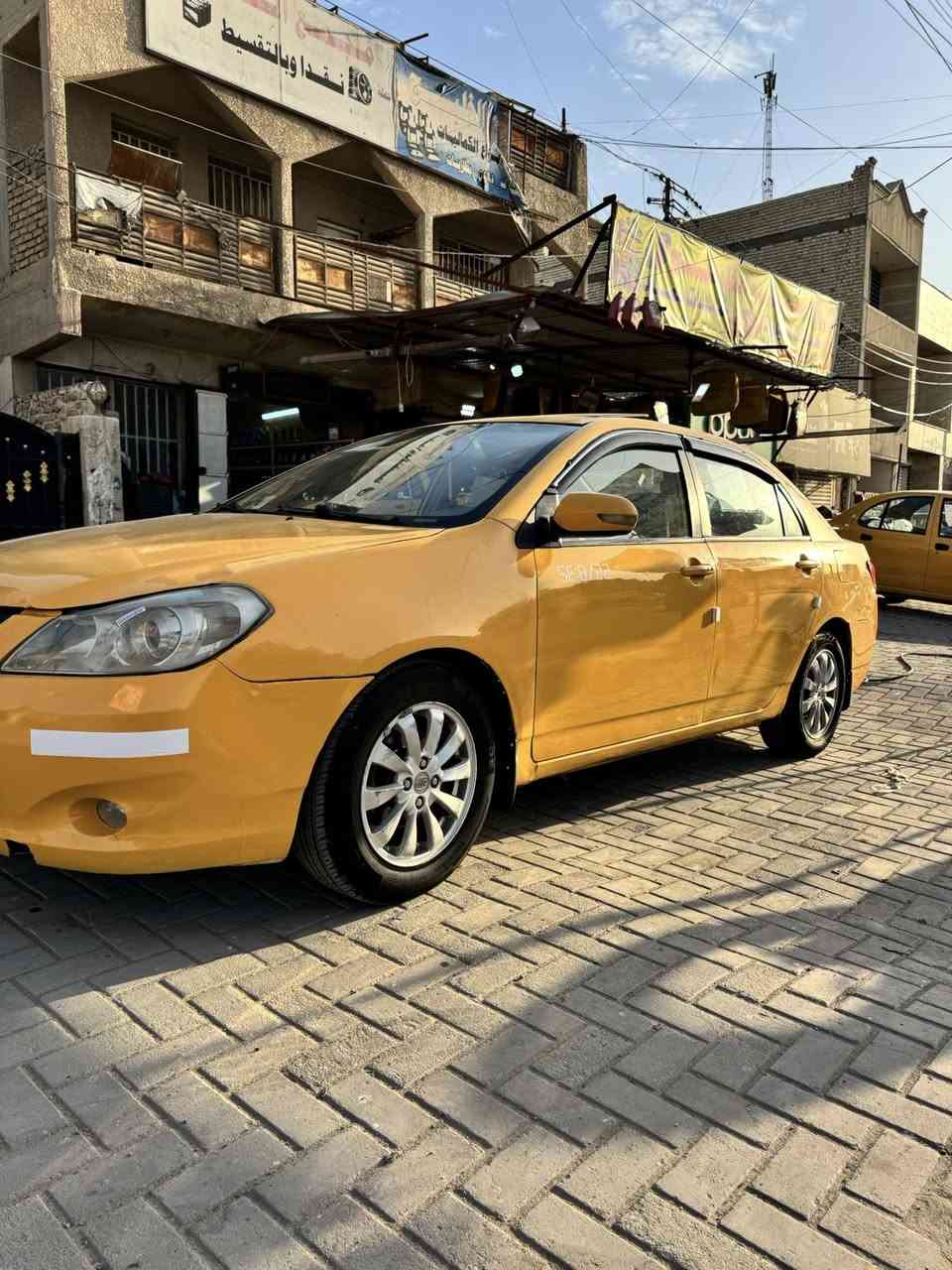 ً
سلام عليكم بي واي دي g3موديل 2014رقم بغداد مصفرة 

كير مكينة صدر تخم تاير كهرباىيات كلة شغال شرط الفحص 

مكفولة من ضربة فقط خشم البنيد وجاملغ صبغ على كدة 

فتحة بصمة تحكم ستير تخم ويل كب كشنات جلد فول 

السعر 51بيهة مجال ***********بغداد الكرخ
