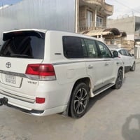 لاندكروزر VXR • ٢٠١١ • كالار
