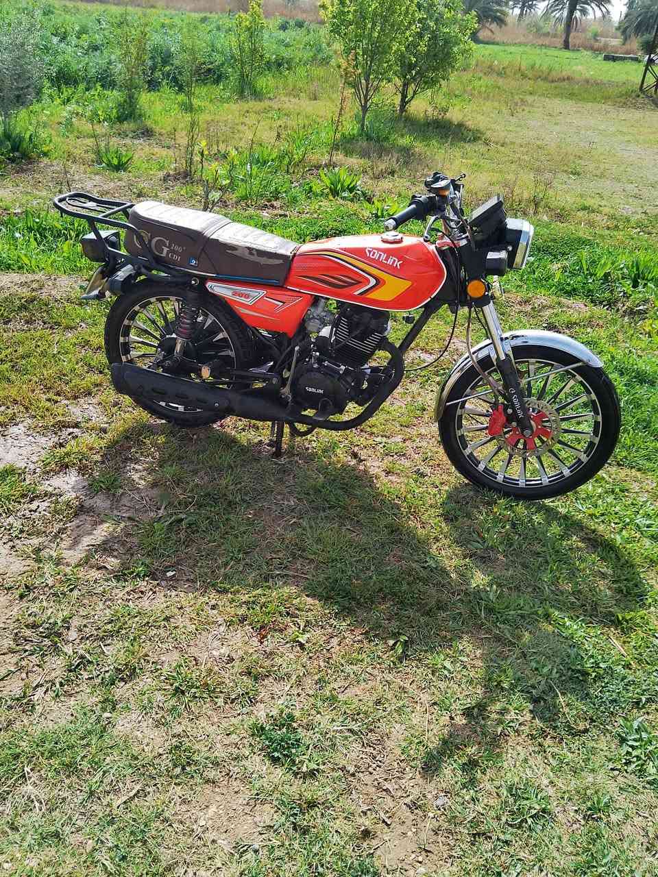 للبيع سولنك مديل 25اوراق كامله محرمك200Ccلدراجه بعدهى نضيفه تفاصيل اكثر خاص او تصل بي واتساب ***********عنوان لطيفيه سعر 750بي مجال بسيط لشراي
