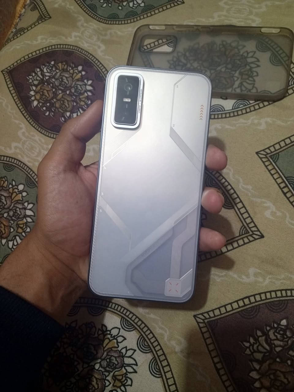 سلام عليكم
انفنكس جي تي ٣٠ برو 
تردد شاشة ١٤٤ هرتز
بوبجي ١٢٠ فريم
بطارية ٥٥٠٠ 
شاحنة ٤٥ واط تدعم الشحن السريع
ذاكرة ٢٥٦
شريحتين 
مقاوم للماء
بصمة اصبع مدمجة ب شاشة سريعة الاستجابة
+ بصمة وجه سريعة 
صوت استريو 
ضهر لدات يشتغل لون ابيض 
كارتونة الاصلية مالتة وحتى بكج التبريد وكفرين ويا كامل مكمل 
شيفتات بوبجي سريعة منة وبي 
جهاز نضيف بمعنى الكلمة نضيف
 رايدة مراوس شعندك نزل
مكاني ديالى بعقوبة 
للاستفسار خاص او رقمي واتس اب ***********
